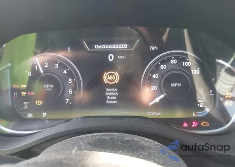 2024 Ram 1500 Laramie 4X4 5'7 Box из США, поврежденный, VIN 1C6SRFJT3RN138908